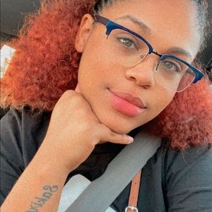 Meet your Posher, Elayne